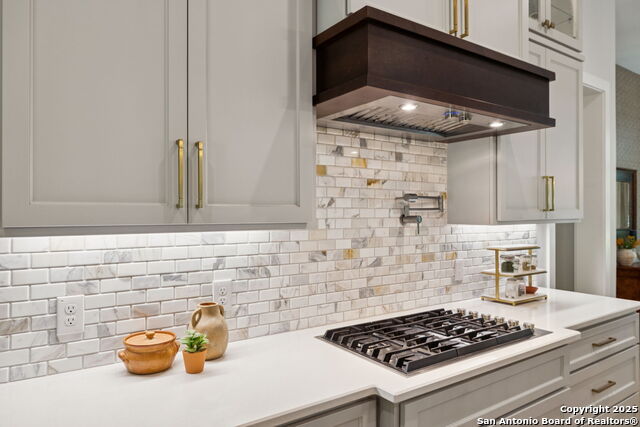 Listing photo id 12 for 929 Coolabah