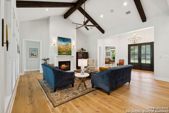 Listing photo id 18 for 929 Coolabah