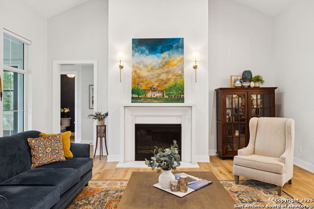 Listing photo id 19 for 929 Coolabah