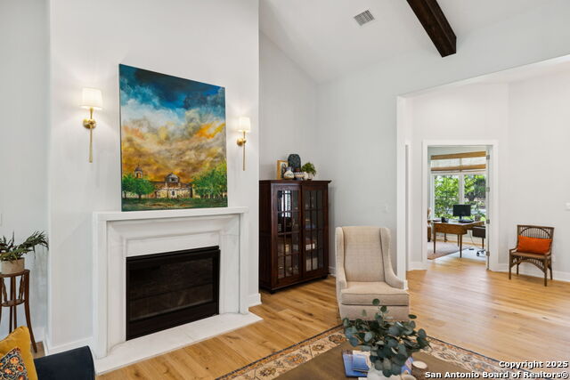 Listing photo id 25 for 929 Coolabah