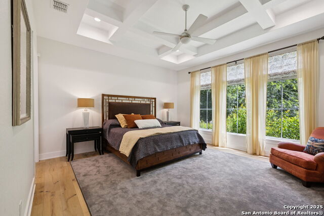 Listing photo id 27 for 929 Coolabah