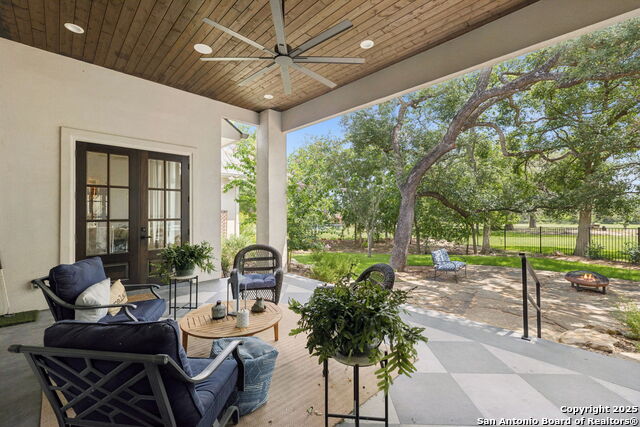 Listing photo id 37 for 929 Coolabah