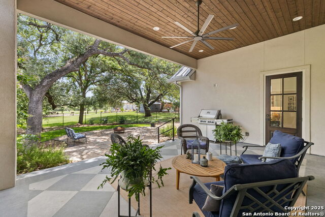 Listing photo id 39 for 929 Coolabah