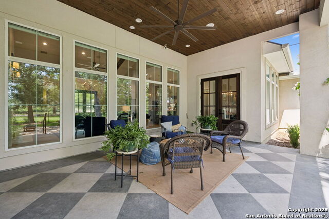 Listing photo id 41 for 929 Coolabah