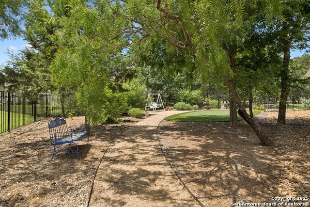 Listing photo id 47 for 929 Coolabah