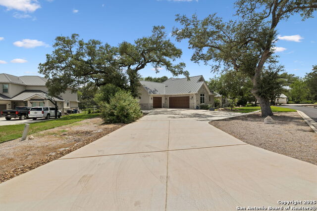 Listing photo id 52 for 929 Coolabah