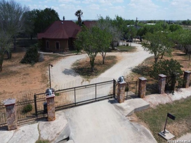 Details for 424 Homecrest Dr, La Vernia, TX 78121