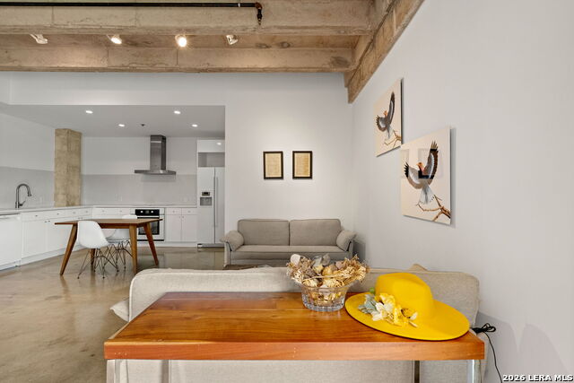 Image 8 of 25 For 1115 Alamo St S 2405