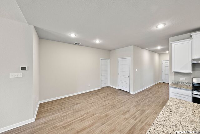 Image 14 of 43 For 5103 Topaz Bend