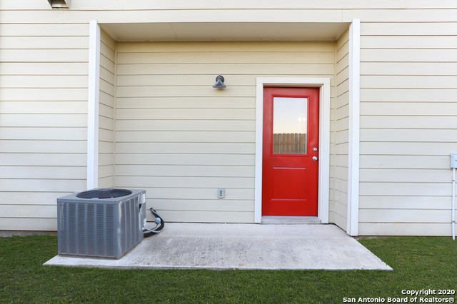 Image 22 of 25 For 223 Circle Ct  223