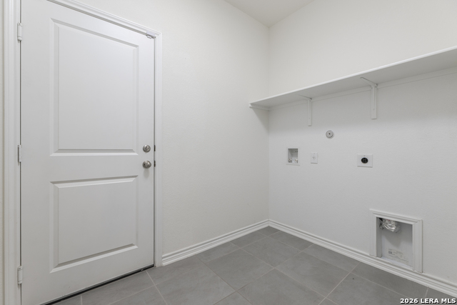 Image 18 of 21 For 9507 Reinhartz