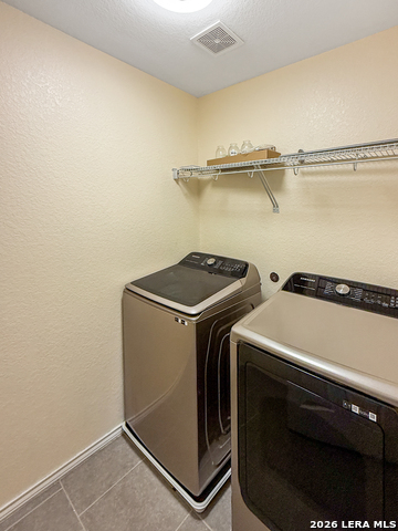 Image 14 of 31 For 10535 Noble Cyn