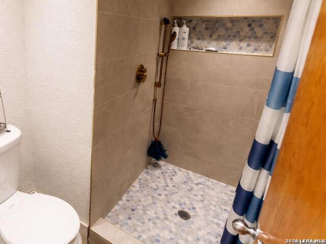 Image 19 of 22 For 5819 Pineway St