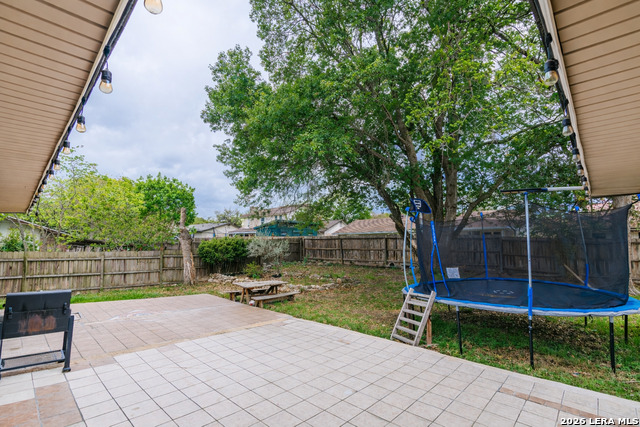 Image 21 of 22 For 5819 Pineway St