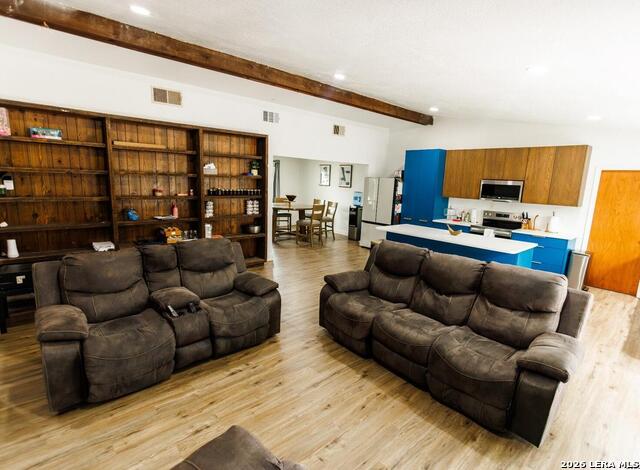 Image 9 of 22 For 5819 Pineway St