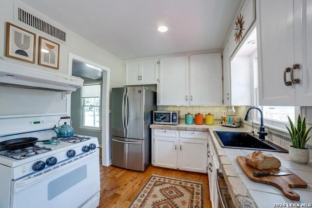 Image 2 of 11 For 217 Seford Dr