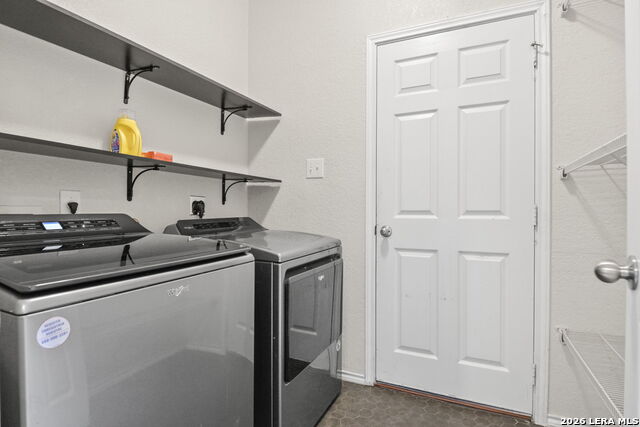 Image 11 of 30 For 7818 Rain Shr