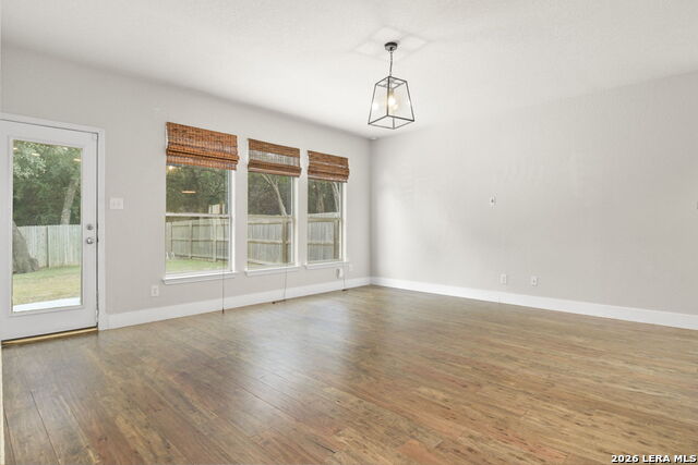 Image 12 of 30 For 7818 Rain Shr