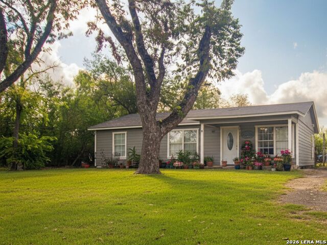 Details for 309 Bohme St, Uvalde, TX 78801