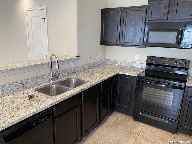 Image 18 of 42 For 6870 Lakeview Dr