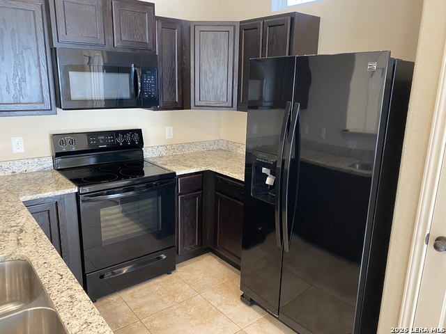 Image 19 of 42 For 6870 Lakeview Dr