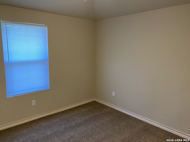 Image 23 of 42 For 6870 Lakeview Dr