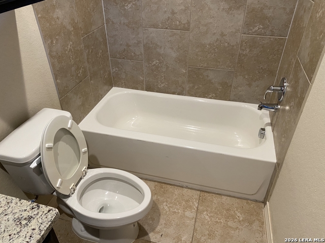 Image 28 of 42 For 6870 Lakeview Dr