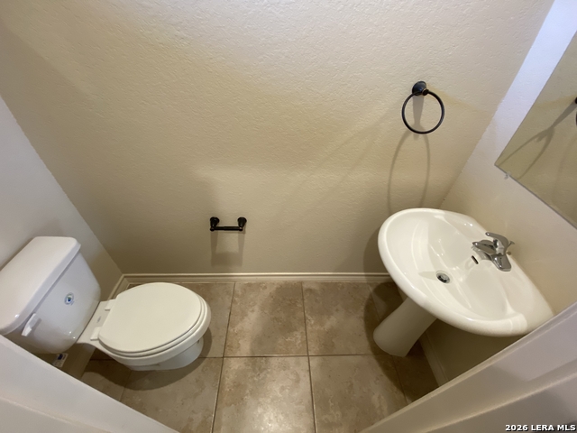 Image 3 of 42 For 6870 Lakeview Dr