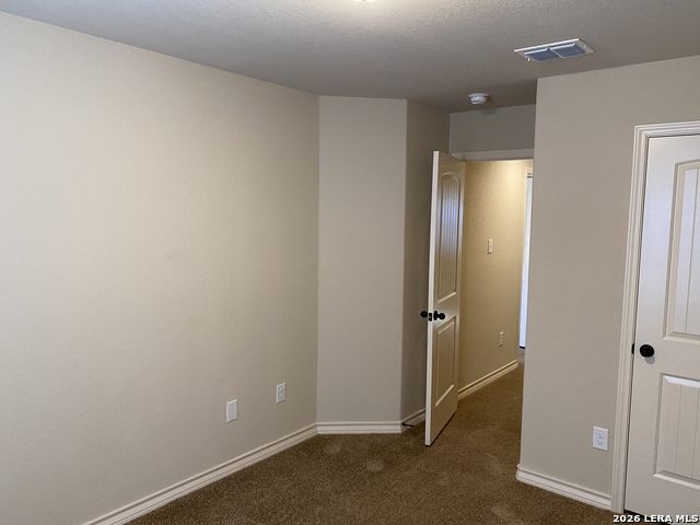 Image 33 of 42 For 6870 Lakeview Dr