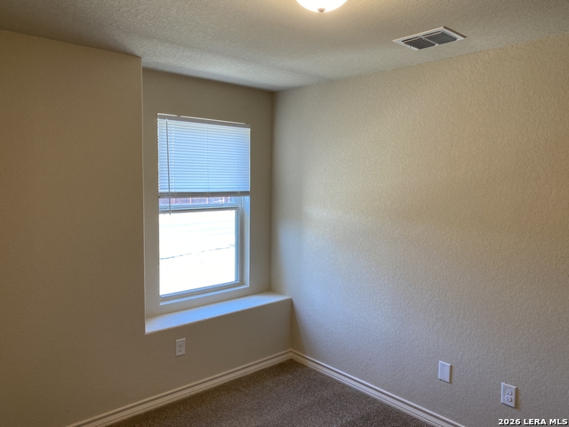 Image 36 of 42 For 6870 Lakeview Dr