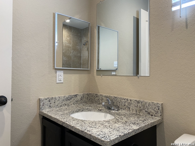 Image 42 of 42 For 6870 Lakeview Dr