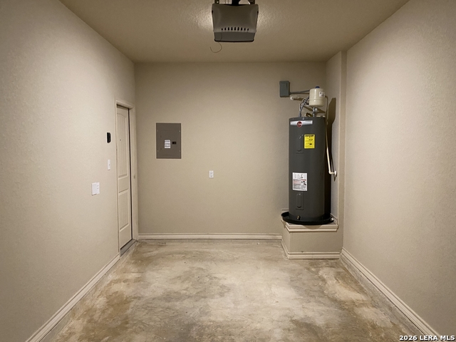 Image 6 of 42 For 6870 Lakeview Dr