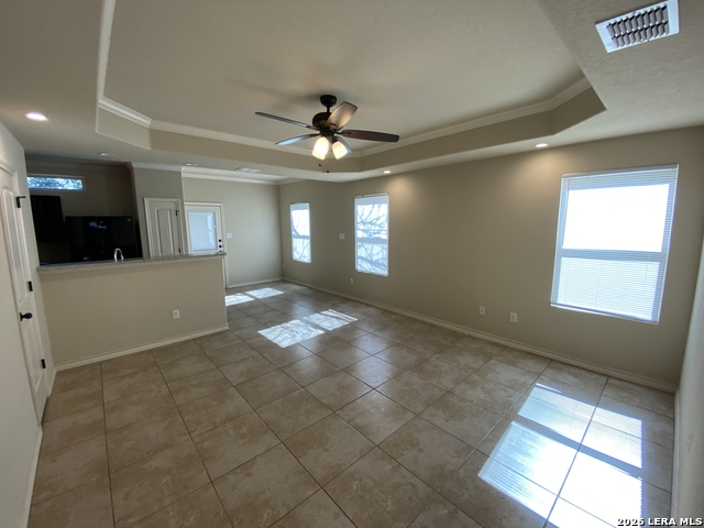 Image 7 of 42 For 6870 Lakeview Dr