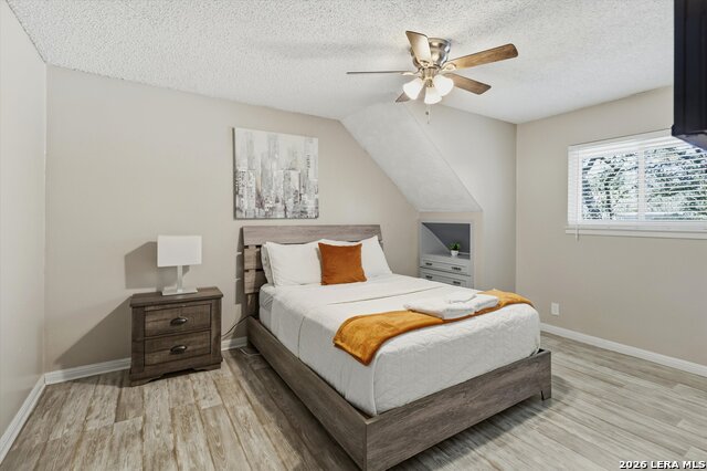 Image 21 of 34 For 16407 Ledge Trail