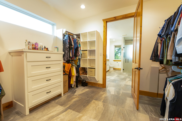 Image 10 of 29 For 525 Windmill Dr