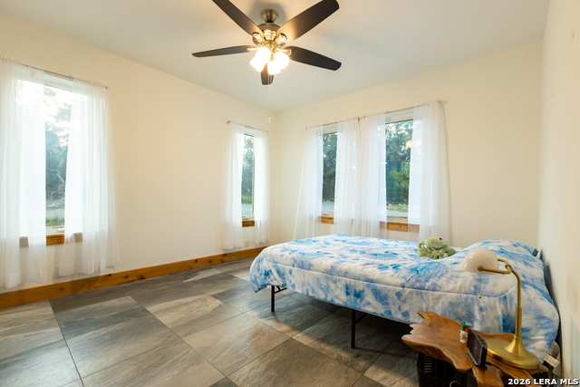 Image 19 of 29 For 525 Windmill Dr