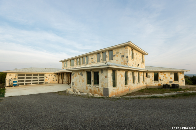 Image 2 of 29 For 525 Windmill Dr