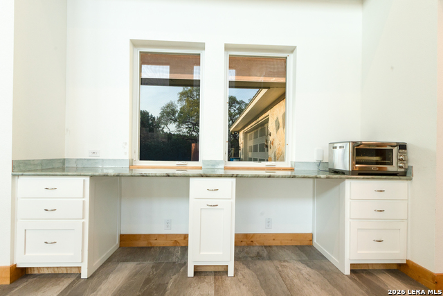 Image 6 of 29 For 525 Windmill Dr