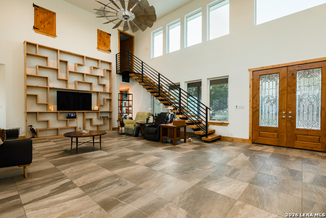 Image 7 of 29 For 525 Windmill Dr