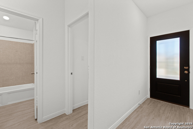 Image 4 of 26 For 4419 Revetment Way