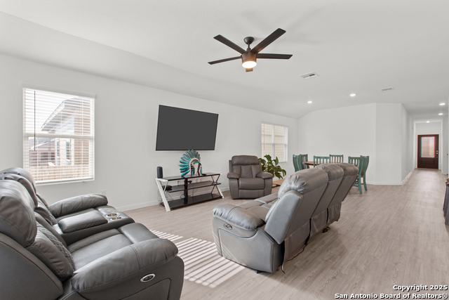 Image 6 of 26 For 4419 Revetment Way