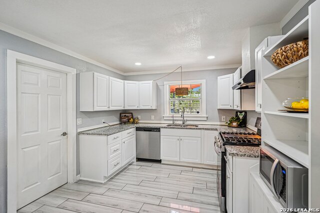 Image 14 of 39 For 339 Future Dr