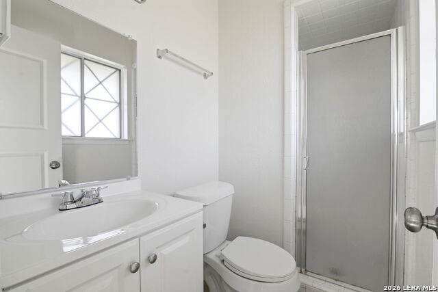 Image 11 of 19 For 4606 Hollyspring Drive