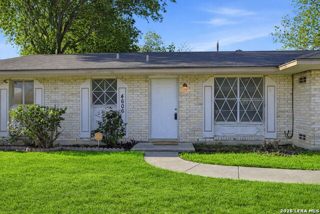 Image 3 of 19 For 4606 Hollyspring Drive