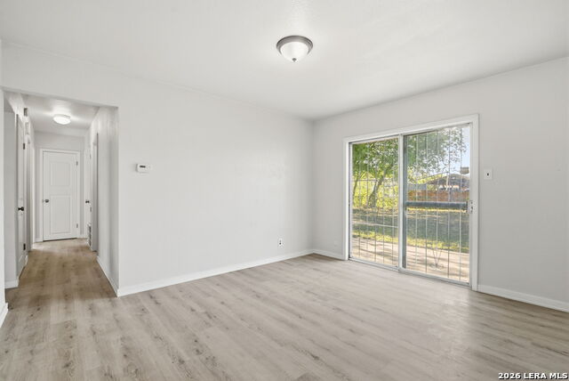 Image 4 of 19 For 4606 Hollyspring Drive