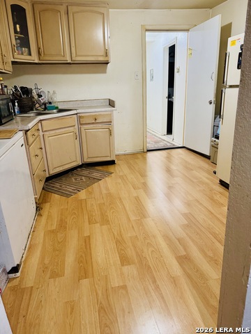 Image 9 of 14 For 3523 Laredo St S