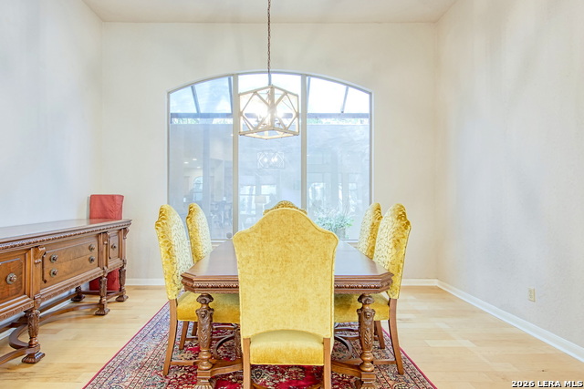 Listing photo id 9 for 3607 Rustling Oaks