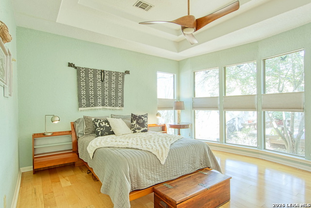 Listing photo id 20 for 3607 Rustling Oaks