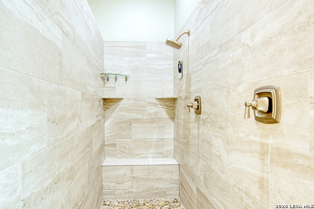 Listing photo id 25 for 3607 Rustling Oaks