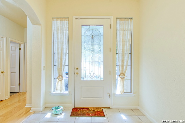 Listing photo id 3 for 3607 Rustling Oaks